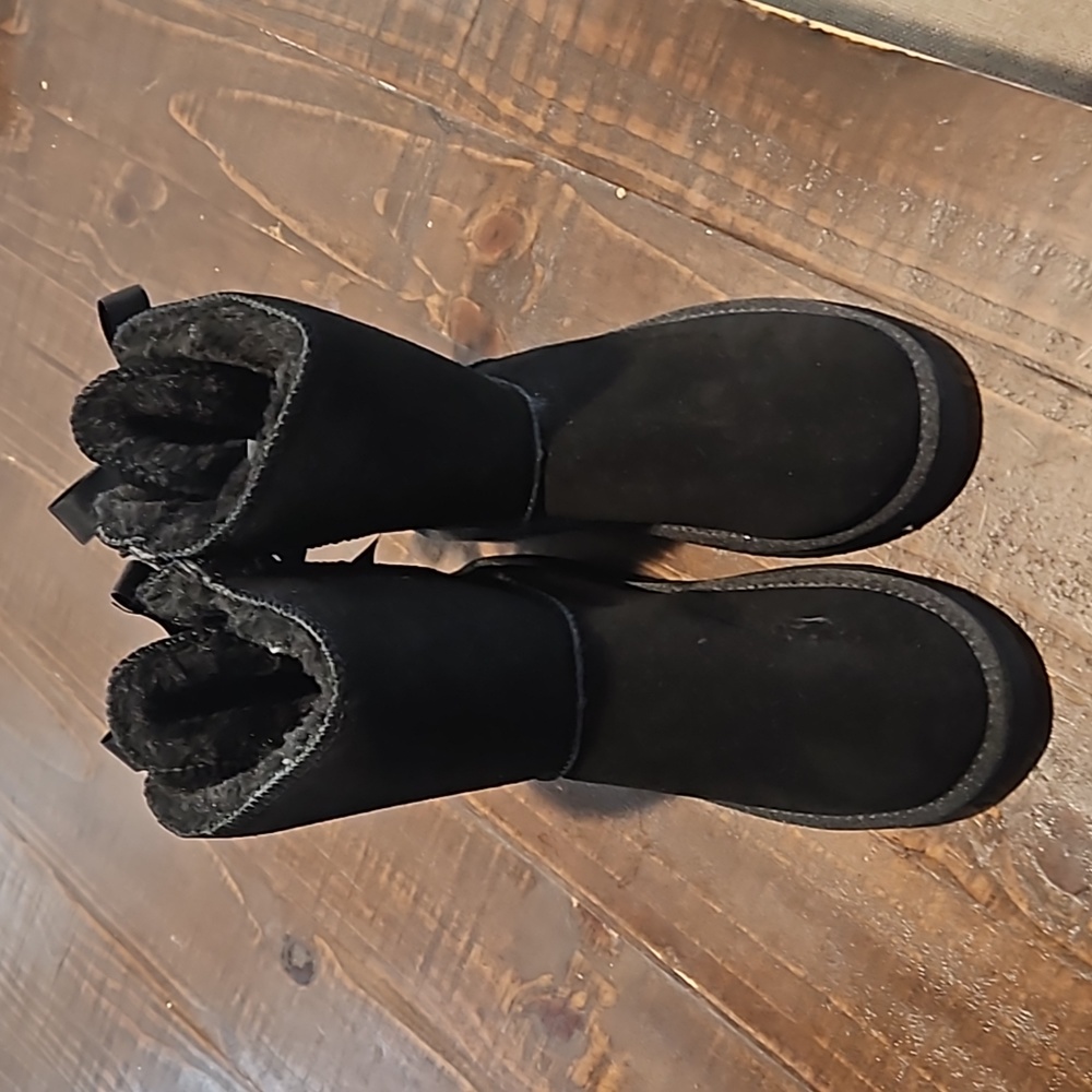 Black Ugg bailey bow boots sz 9